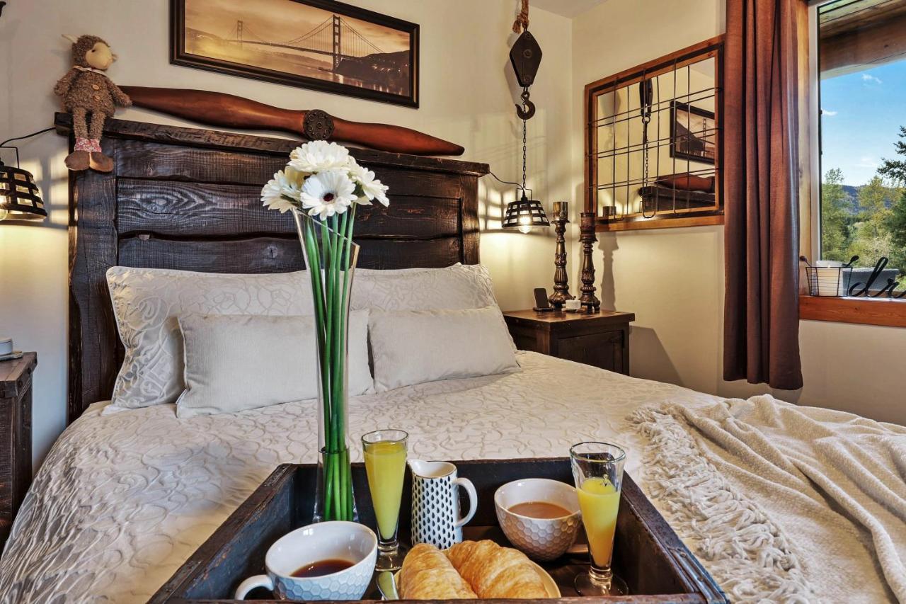 A Suite Retreat - Beyond Bed & Breakfast Сан-Пикс Экстерьер фото